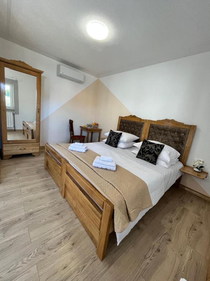 Mountain View Rooms Zadvarje Eksteriør billede